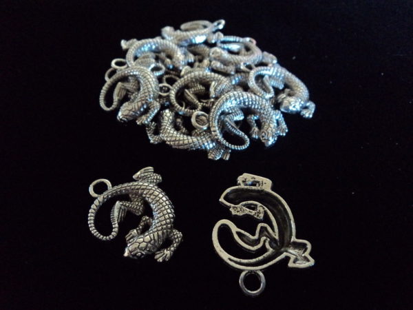Tibetian Silver Lead Free Pewter Charms Lizzard
